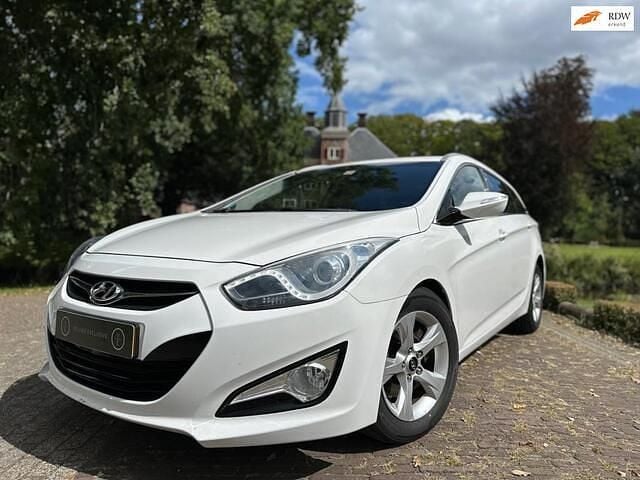 Wit Gebruikt 2014 Hyundai i40 Stationwagen | € 9.944 (Eerlijke prijs) - Afbeelding 1/4