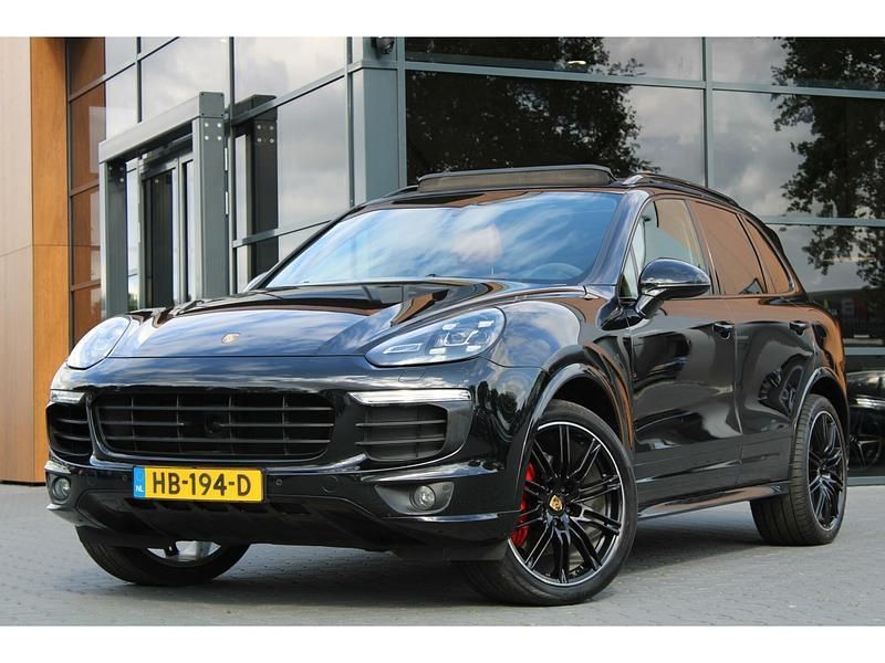 Zwart Gebruikt 2015 Porsche Cayenne SUV | € 29.950 (Eerlijke prijs) - Afbeelding 1/4