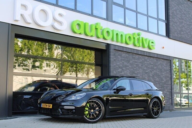 Zwart Gebruikt 2018 Porsche Panamera Turbo S Sport Turismo Sedan | € 79.450 (Eerlijke prijs) - Afbeelding 1/4