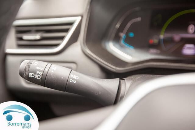 Occasion Renault Clio V Business 140 PK (102 kW) 2022 Wit