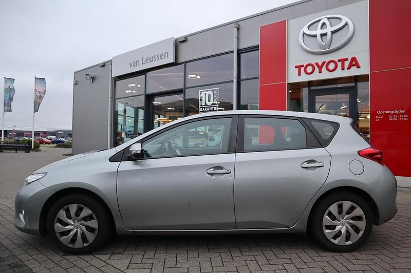 Occasion Toyota Auris 132 PK (97 kW) 2013 Grijs Hatchback