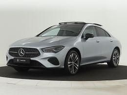Licht 922 hightechzilver metallic Gebruikt 2024 Mercedes 250 Edition Coupé | € 44.250 - Afbeelding 1/4