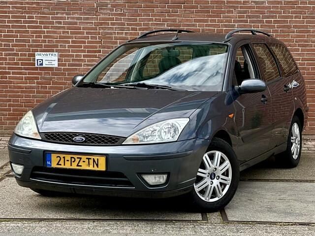 Grijs Occasion 2005 Ford Focus Futura Stationwagen | € 1.450 (Eerlijke prijs) - Afbeelding 1/4