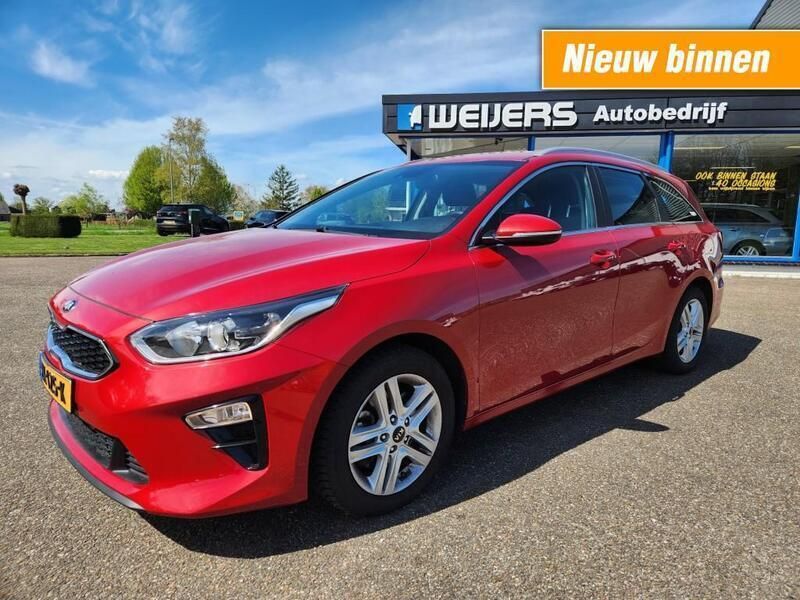 Rood Gebruikt 2019 Kia Ceed Sportswagon Stationwagen | € 14.900 (Eerlijke prijs) - Afbeelding 1/3