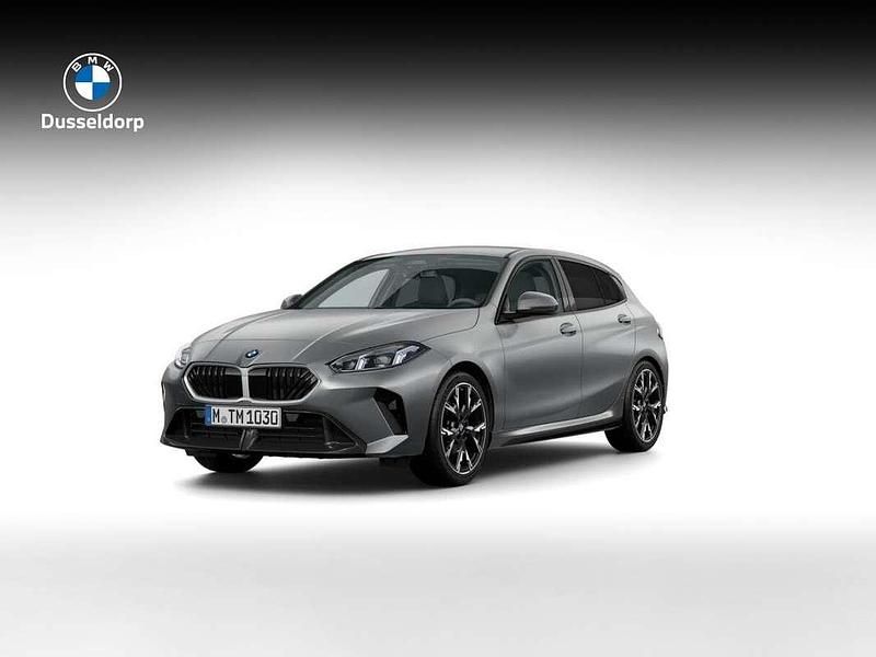 Grijs Nieuw 2025 BMW 120 M Sport Hatchback | € 53.120 (Goede deal) - Afbeelding 1/4