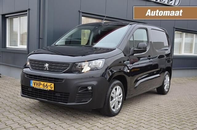 Zwart Gebruikt 2020 Peugeot Partner MPV | € 14.850 (Eerlijke prijs) - Afbeelding 1/4