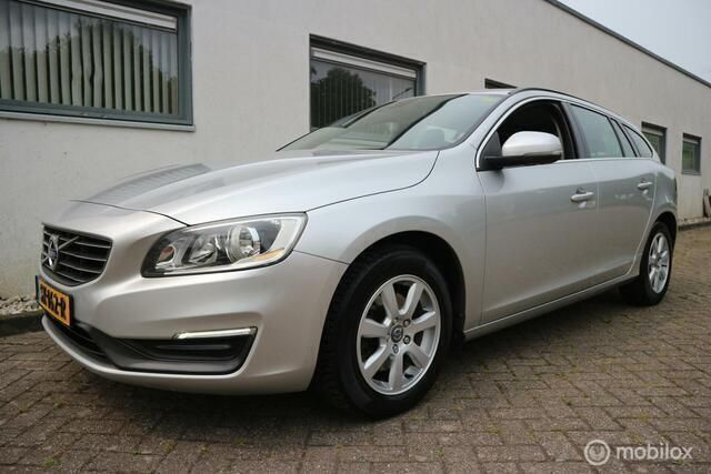 Grijs Gebruikt 2014 Volvo V60 Stationwagen | € 6.800 (Eerlijke prijs) - Afbeelding 1/4