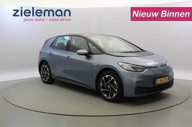 Blauw, metallic lak Gebruikt 2021 VW ID.3 Life Hatchback | € 15.645 (Super prijs) - Afbeelding 1/4