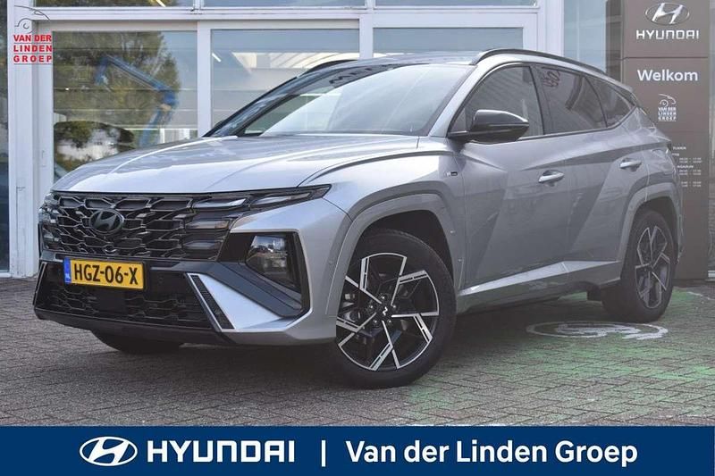 Shimmering silver (grijs metallic) Occasion 2025 Hyundai Tucson N Line SUV | € 42.450 (Eerlijke prijs) - Afbeelding 1/4