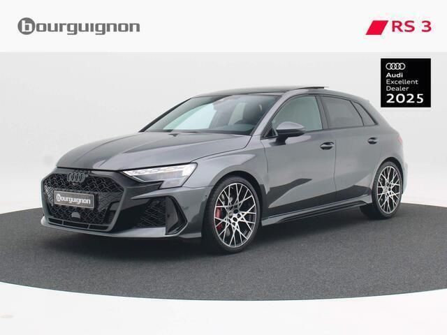 Grijs Nieuw 2024 Audi RS3 Sportback Comfort Hatchback | € 129.080 (Eerlijke prijs) - Afbeelding 1/4