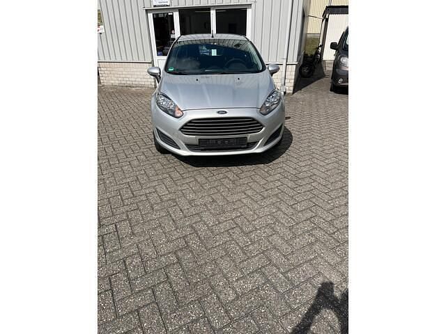 Grijs Gebruikt 2014 Ford Fiesta Hatchback | € 6.450 (Iets duurder) - Afbeelding 1/4