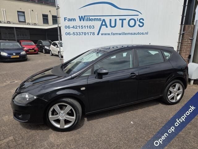 Zwart Gebruikt 2011 Seat Leon Hatchback | € 3.993 (Goede deal) - Afbeelding 1/4