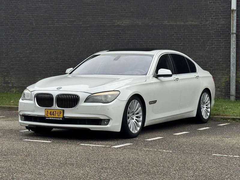 Occasion 2009 BMW 750 Sedan | € 16.000 (Goede deal) - Afbeelding 1/4
