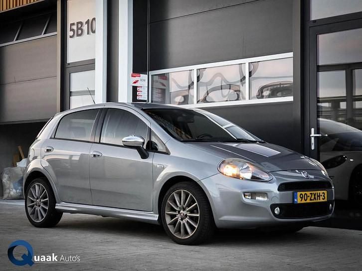 Grijs Occasion 2013 Fiat Punto Evo Lounge Hatchback | € 3.950 (Eerlijke prijs) - Afbeelding 1/4