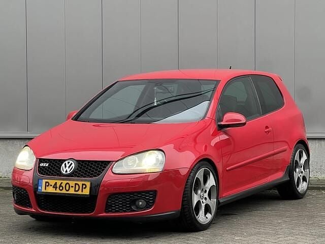 Rood Gebruikt 2006 VW Golf V GTI Hatchback | € 7.745 (Eerlijke prijs) - Afbeelding 1/4