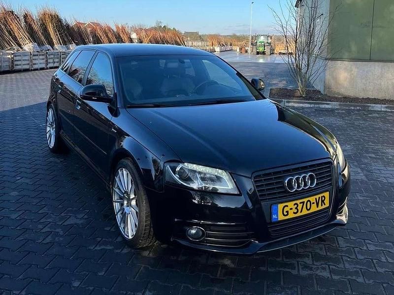 Zwart Occasion 2008 Audi A3 Attraction Stationwagen | € 4.350 (Goede deal) - Afbeelding 1/4