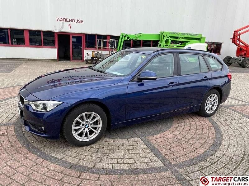 Blauw, metallic lak Gebruikt 2019 BMW 316 Stationwagen | € 10.890 - Afbeelding 1/4