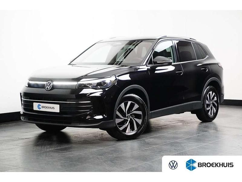 Zwart Gebruikt 2024 VW Tiguan Edition SUV | € 41.900 (Super prijs) - Afbeelding 1/4