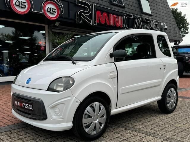 Wit Gebruikt 2013 Microcar Dué Hatchback | € 4.995 - Afbeelding 1/4
