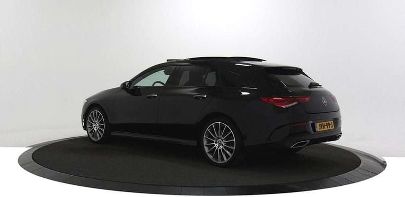 Occasion Mercedes E250 AMG line 160 PK (117 kW) 2023 Zwart Stationwagen