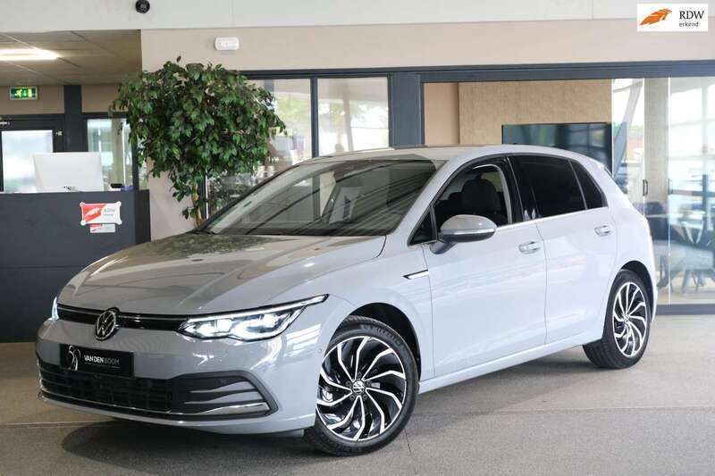 Grijs Gebruikt 2020 VW Golf VIII Style Hatchback | € 24.450 (Eerlijke prijs) - Afbeelding 1/4