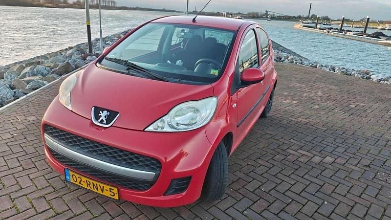Occasion Peugeot 107 68 PK (50 kW) 2011 Rood Hatchback