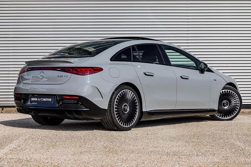 Nieuw Mercedes EQE AMG 43 Premium Plus 350 kW (476 PK) 2025 Grijs Sedan
