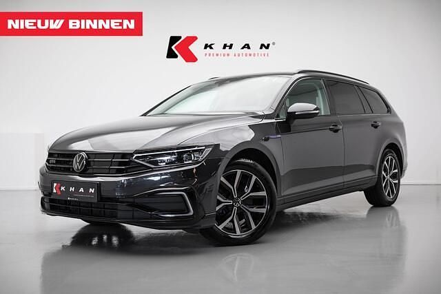 Grijs Gebruikt 2020 VW Passat Business Stationwagen | € 23.950 (Eerlijke prijs) - Afbeelding 1/4