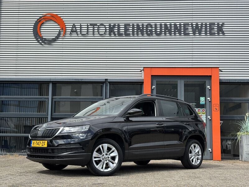 Zwart Gebruikt 2021 Skoda Karoq Business Line SUV | € 25.450 (Eerlijke prijs) - Afbeelding 1/4