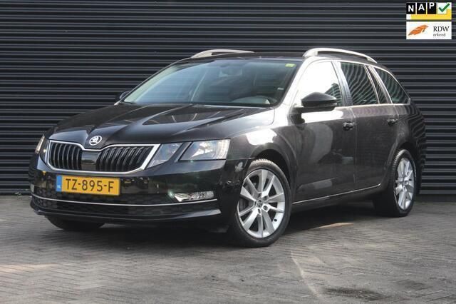 Zwart Gebruikt 2018 Skoda Octavia Business Line Stationwagen | € 13.950 (Eerlijke prijs) - Afbeelding 1/4