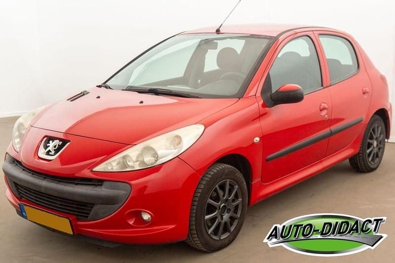 Rood Occasion 2009 Peugeot 206 Hatchback | € 1.150 (Super prijs) - Afbeelding 1/4