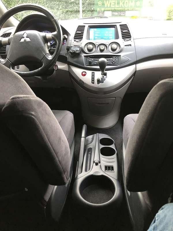 Beige Gebruikt 2007 Mitsubishi Grandis Intense MPV | € 2.900 (Goede deal) - Afbeelding 1/4