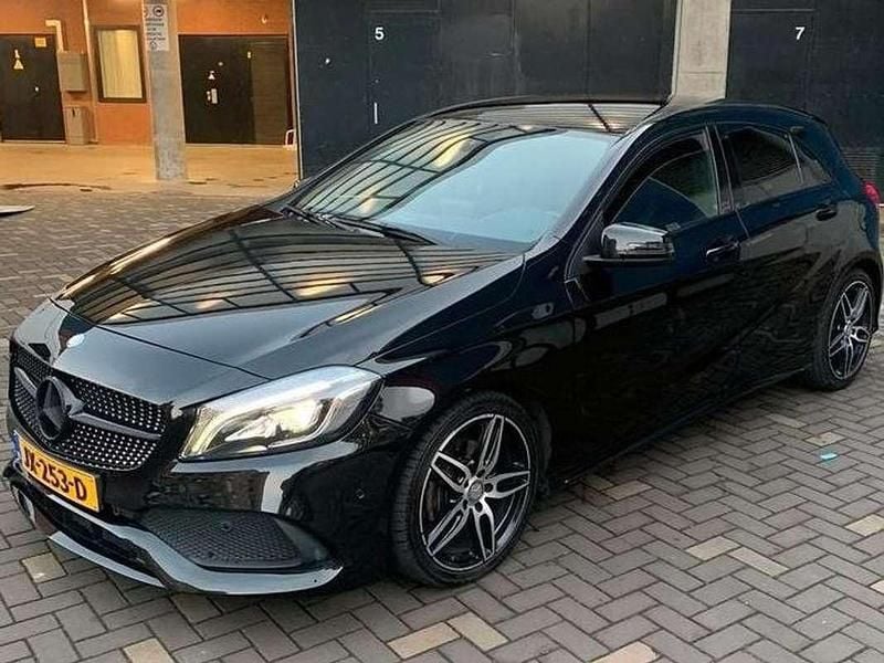 Zwart Gebruikt 2016 Mercedes A180 AMG Stationwagen | € 11.900 - Afbeelding 1/4