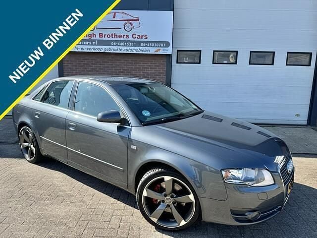 Grijs, metallic lak Gebruikt 2007 Audi A4 Sedan | € 3.999 (Eerlijke prijs) - Afbeelding 1/4