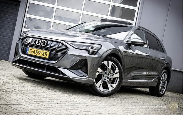 Grijs Gebruikt 2019 Audi e-tron Black Edition SUV | € 25.840 (Eerlijke prijs) - Afbeelding 1/4