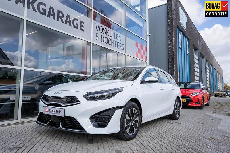 Wit Gebruikt 2021 Kia Ceed Stationwagen | € 23.950 (Eerlijke prijs) - Afbeelding 1/4
