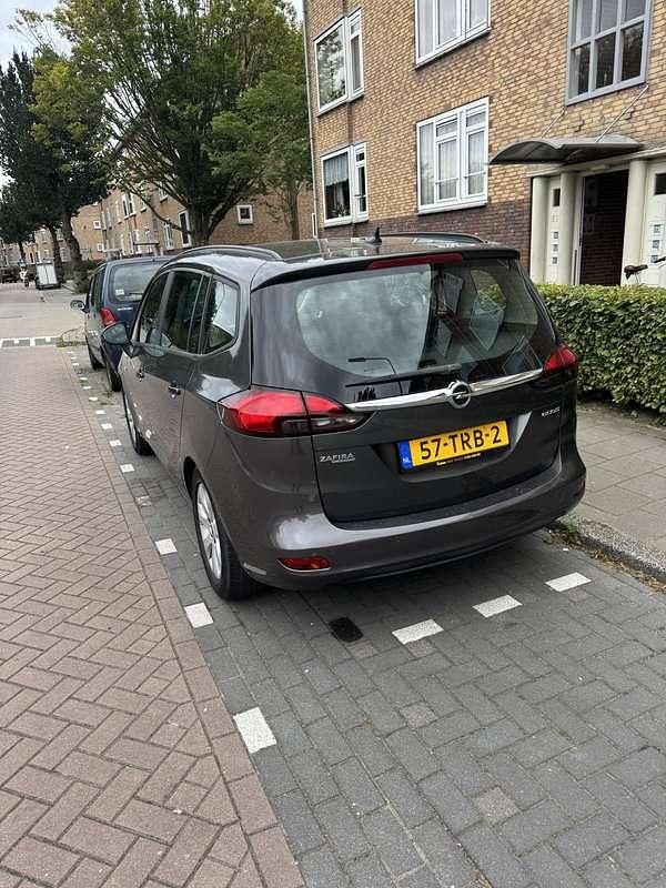 Grijs Gebruikt 2012 Opel Zafira Tourer Edition MPV | € 5.250 (Eerlijke prijs) - Afbeelding 1/4