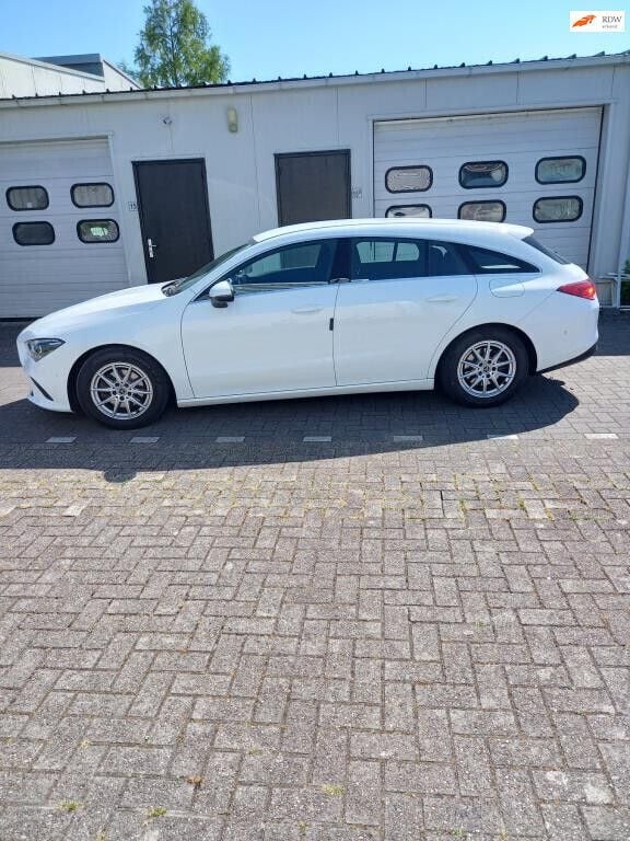 Stationwagon Gebruikt 2021 Mercedes CLA180 Shooting Brake Business Stationwagen | € 25.500 (Goede deal) - Afbeelding 1/4