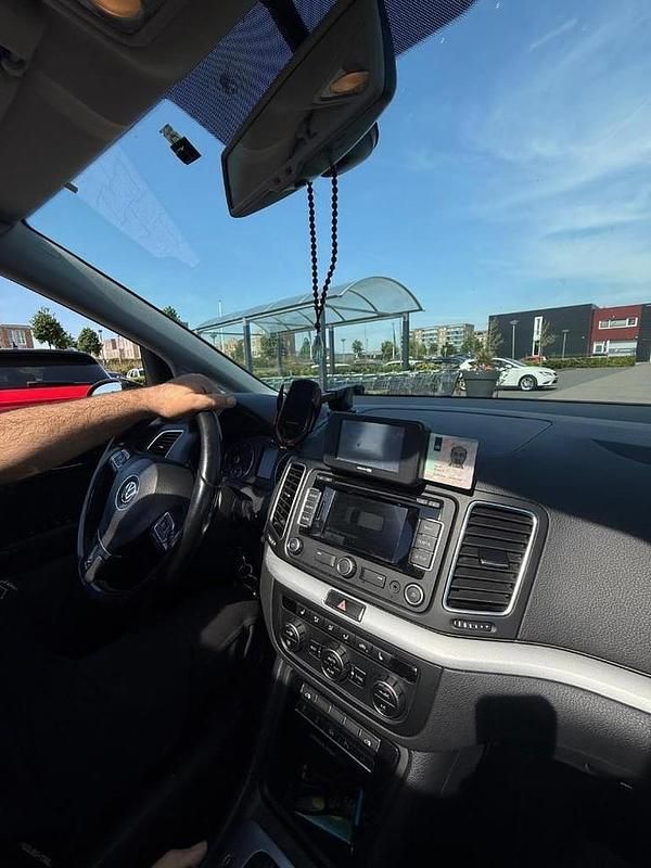 Occasion VW Sharan 140 PK (102 kW) 2015 MPV