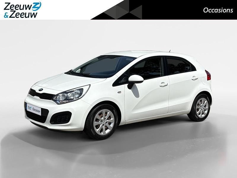 Wit Gebruikt 2014 Kia Rio Comfort Hatchback | € 7.890 (Iets duurder) - Afbeelding 1/4
