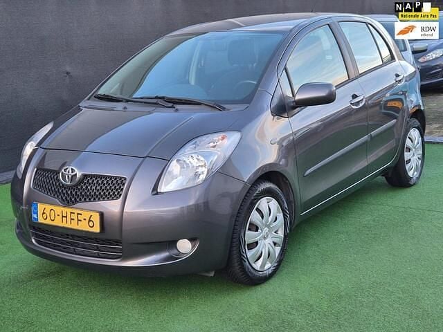 Grijs Gebruikt 2008 Toyota Yaris Sol Hatchback | € 3.940 (Goede deal) - Afbeelding 1/4