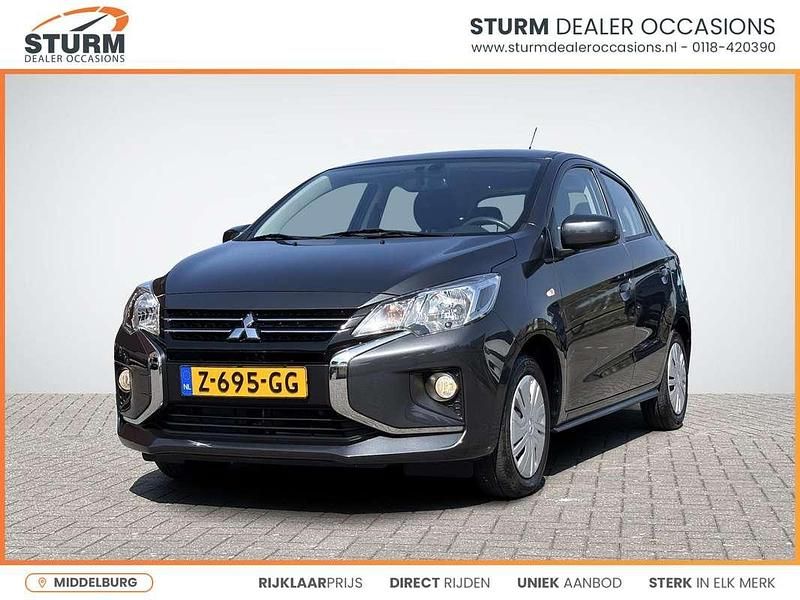 Grijs Gebruikt 2024 Mitsubishi Space Star Hatchback | € 15.950 (Duur) - Afbeelding 1/4