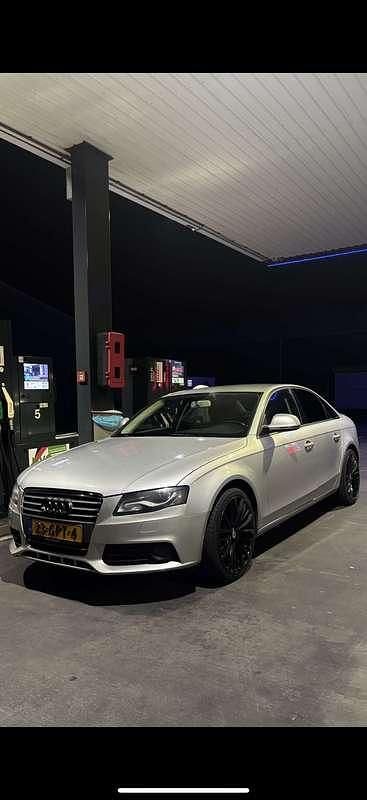 Grijs Gebruikt 2008 Audi A4 Sedan | € 5.000 (Iets duurder) - Afbeelding 1/4