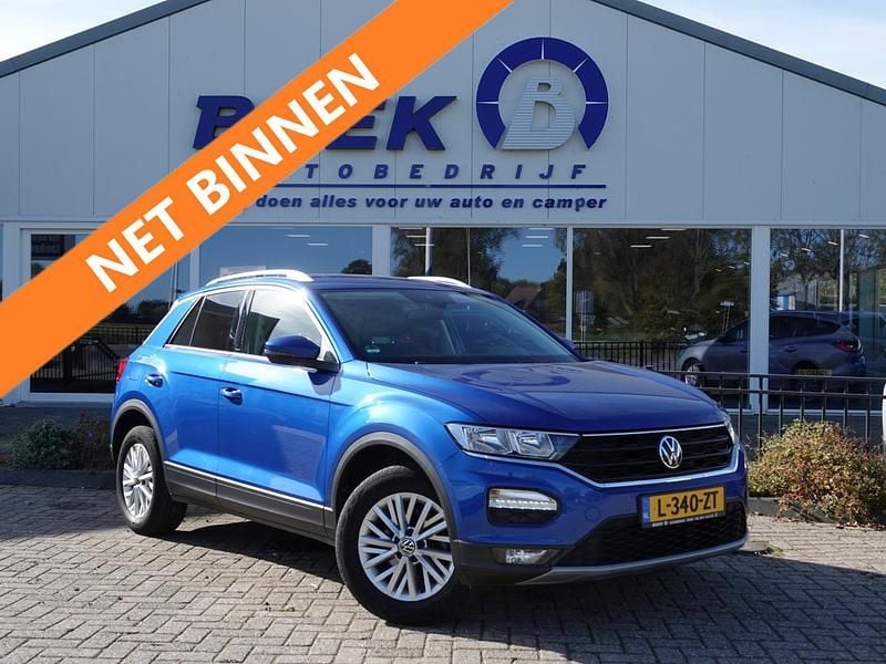 Blauw Gebruikt 2021 VW T-Roc Business SUV | € 20.840 (Eerlijke prijs) - Afbeelding 1/4