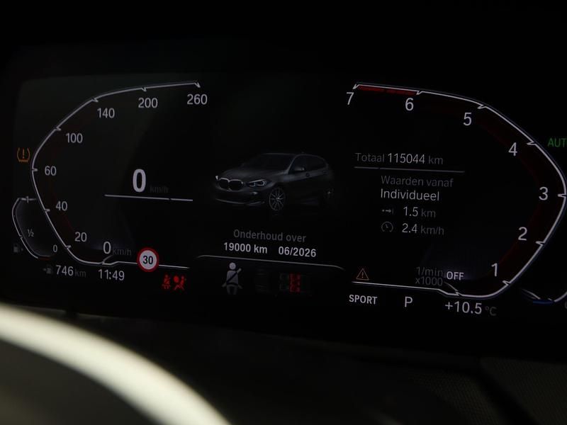 Occasion BMW 118 136 PK (100 kW) 2022 Grijs Hatchback