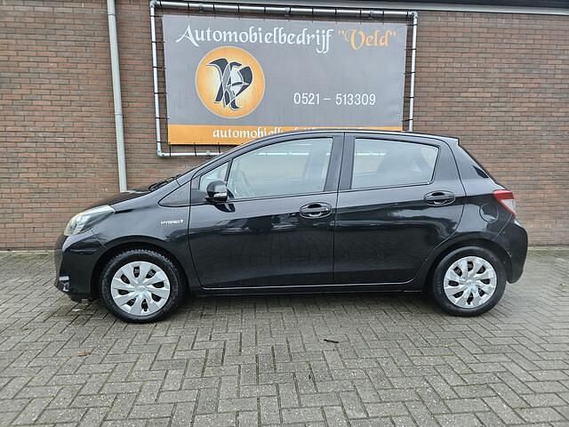 Occasion Toyota Yaris Comfort 75 PK (55 kW) 2013 Zwart Hatchback