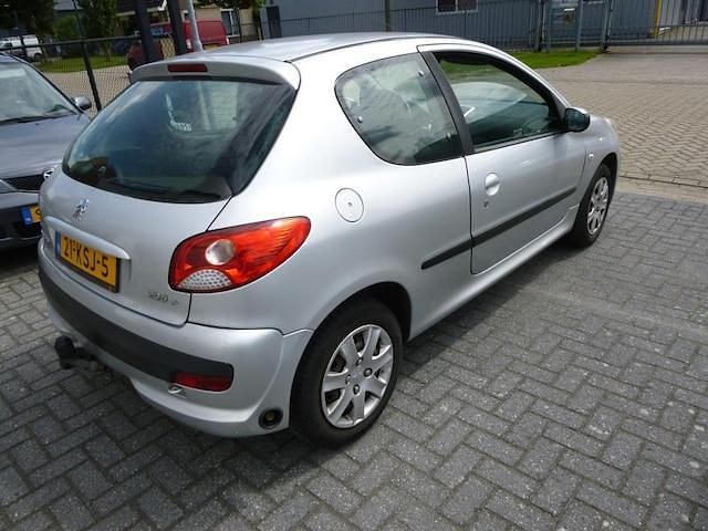 Occasion Peugeot 206 2010 Grijs (metallic) Hatchback