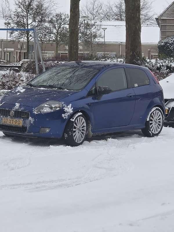Blauw Occasion 2007 Fiat Punto MPV | € 5.000 - Afbeelding 1/4
