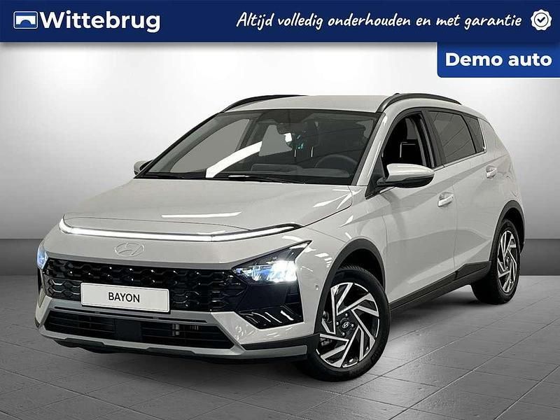 Grijs Gebruikt 2025 Hyundai Bayon Premium SUV | € 30.925 (Duur) - Afbeelding 1/4
