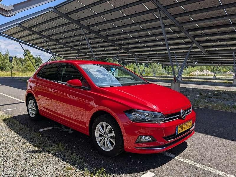 Rood Gebruikt 2018 VW Polo Highline Hatchback | € 9.875 (Eerlijke prijs) - Afbeelding 1/4